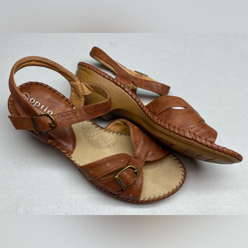 Options Intntial BRN Faux Leather Sandals, 7 Fall Sale